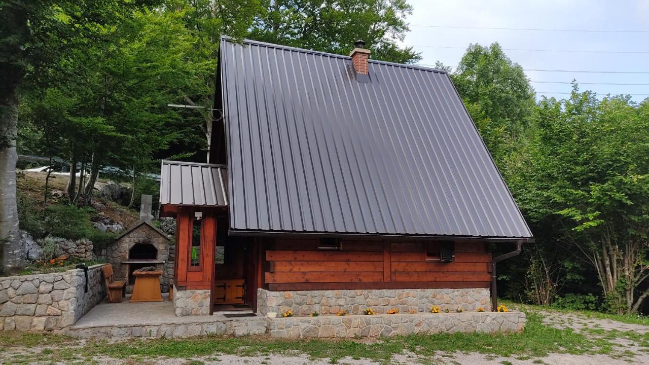 Vila Kuca Za Odmor "Med Strmci" Zlobin Exteriér fotografie