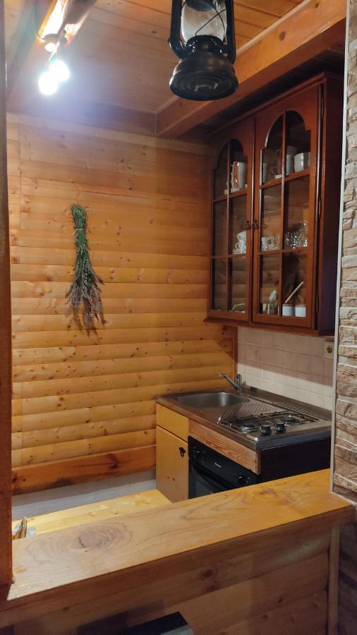 Vila Kuca Za Odmor "Med Strmci" Zlobin Exteriér fotografie