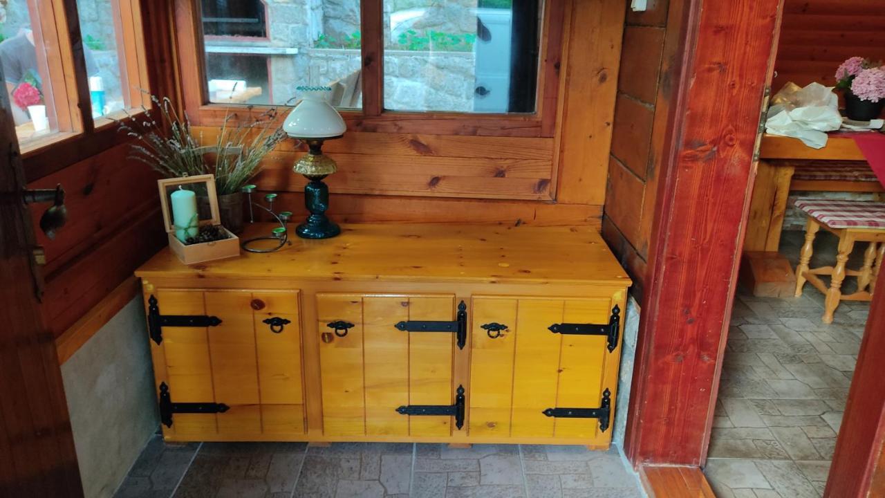 Vila Kuca Za Odmor "Med Strmci" Zlobin Exteriér fotografie