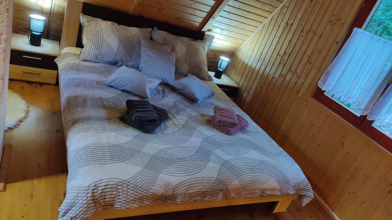 Vila Kuca Za Odmor "Med Strmci" Zlobin Exteriér fotografie