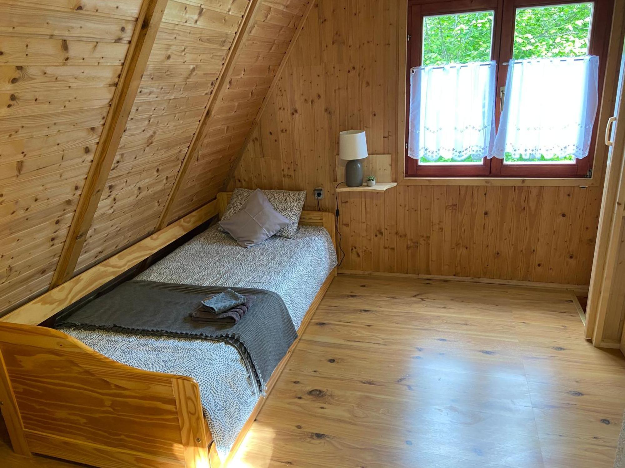 Vila Kuca Za Odmor "Med Strmci" Zlobin Exteriér fotografie
